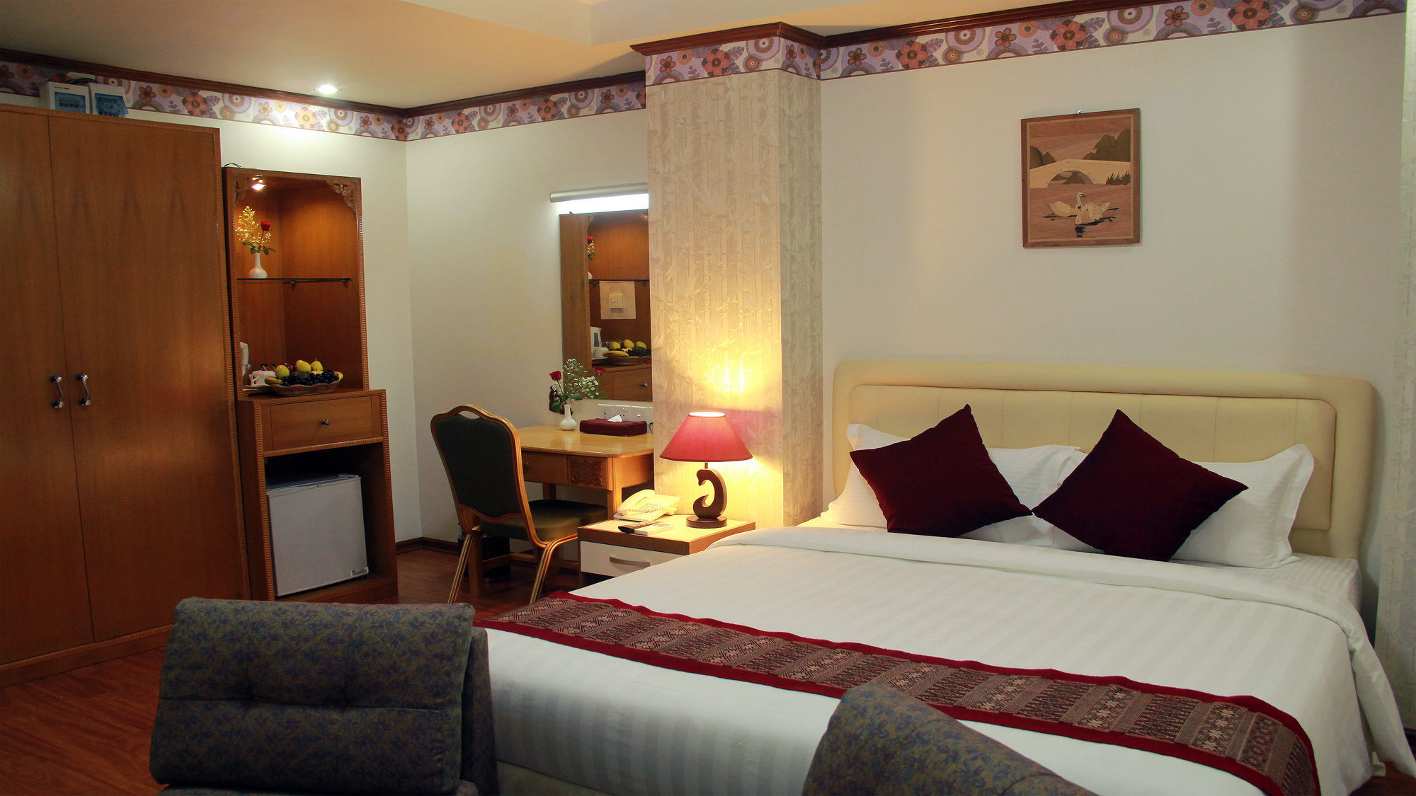The Hub Hotel Янгон Екстериор снимка