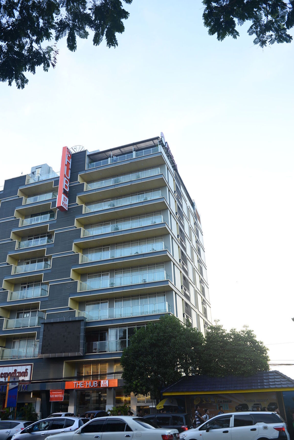 The Hub Hotel Янгон Екстериор снимка